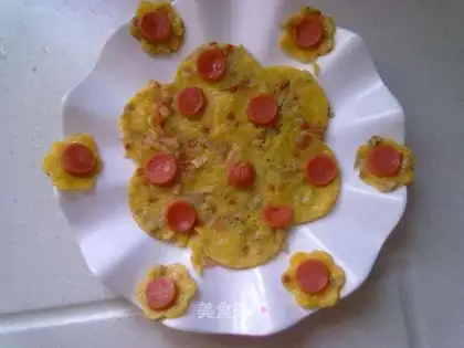 Flower shaped vegetable egg cake