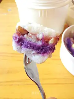 Purple sweet potato bean paste cold cake
