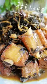 Braised pork ribs with dried purslane
