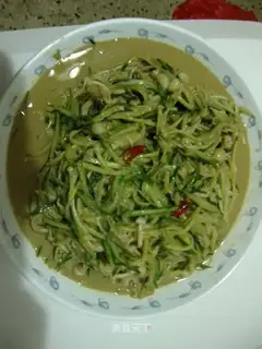 Flammulina velutipes with sesame sauce