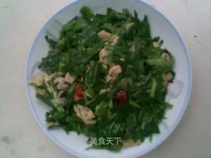 Scrambled egg with green and red pepper and leek