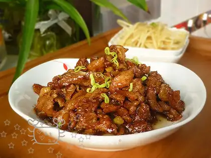 Sauteed mutton in sauce