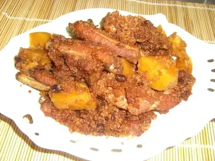 Steamed pork ribs with soy sauce and flour