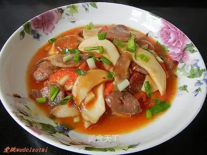 Sausage with tomato and apricot mushroom