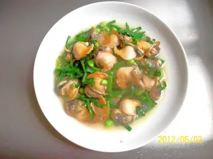 stir-fried clam with leek and edame
