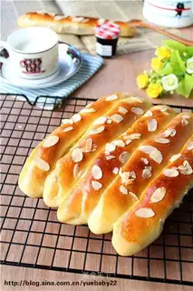 Milk and almond slices and buns