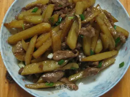 stir-fried pork with potatoes