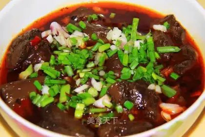 Sour and spicy duck blood