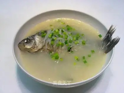 Carp soup with shredded radish