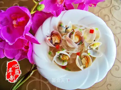 Clam stewed with silver silk
