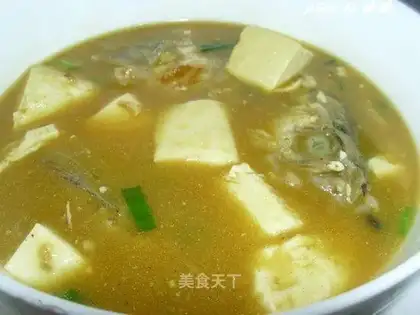 Curry fish head tofu soup