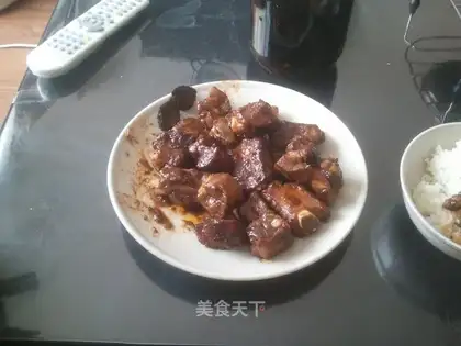 Ribs in tomato sauce