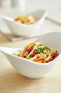 Spicy shredded chicken