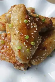 Fried chicken wings