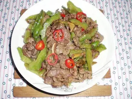 Balsam pear and smoothened beef