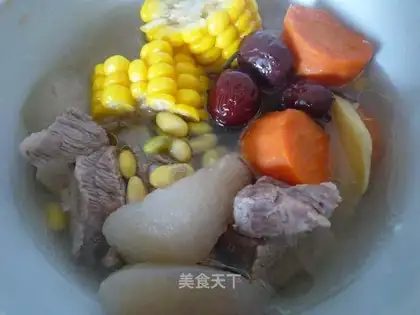 Pork bone carrot soup