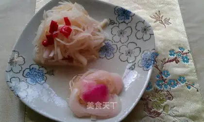 Sour and spicy shredded vegetables