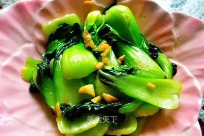 Home-cooked stir-fried rapeseed