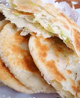 Shortcake with onion flavor and bean dregs