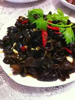 Black fungus salad