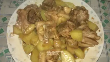 Braised chicken with potatoes