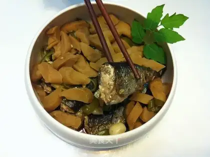 Crispy radish saury