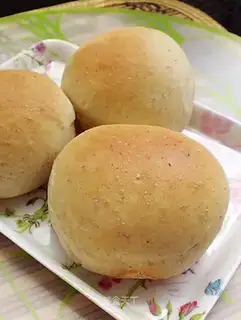 Red bean and coix rice paste bread