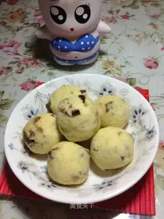 Crispy red date ball