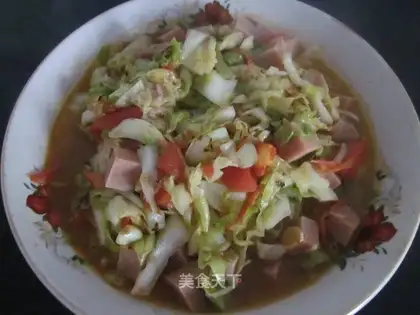 stir-fried ham with cabbage and tomato