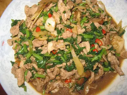 stir-fried pork with millet and peppermint