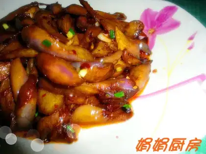 Braised eggplant in soy sauce