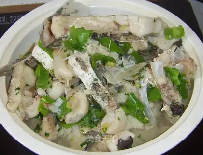 stir-fried fish pieces with green pepper