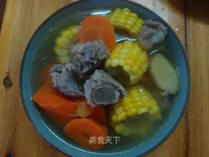 Ribs, corn and radish soup