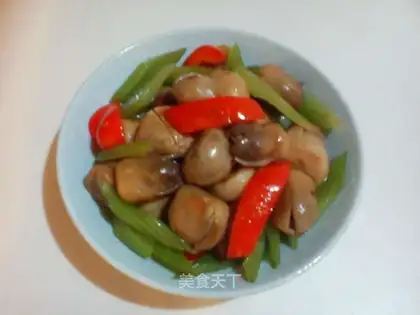 stir-fried mushrooms with celery