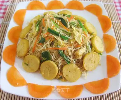 Curry fried rice noodles