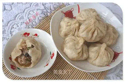 Mushroom pork bun