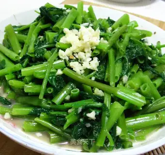 Water spinach in sesame sauce