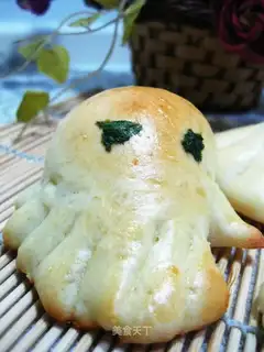 Little octopus bread