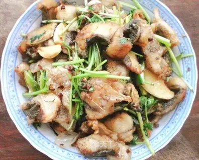 Dry stir-fried black fish