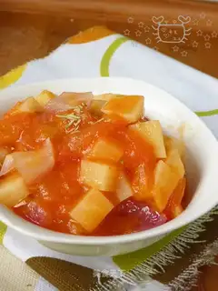 Stewed potatoes with tomatoes