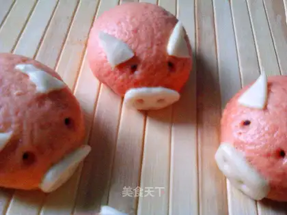 Piggy Bean Bun