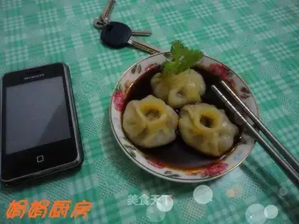 Small steamed buns with fresh meat
