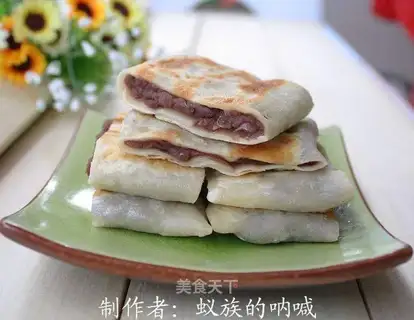 Hot noodle bean paste cake