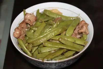 Stewed ribs with beans