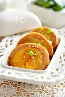 Chicken roll with egg yolk