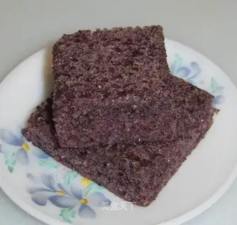 Black rice cake