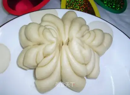 Chrysanthemum roll
