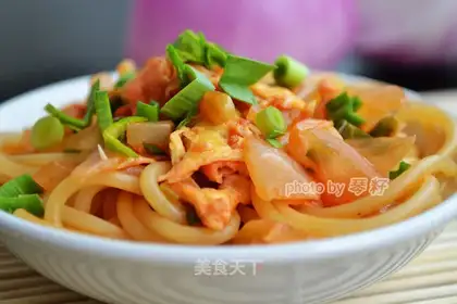 macaroni with onion