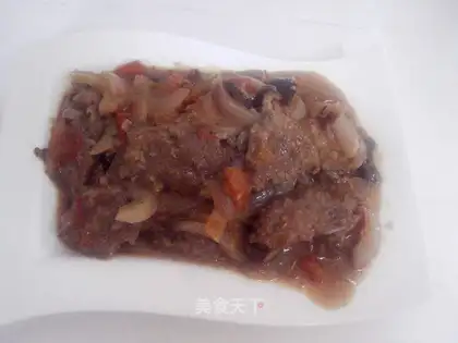 Stewed beef with onions