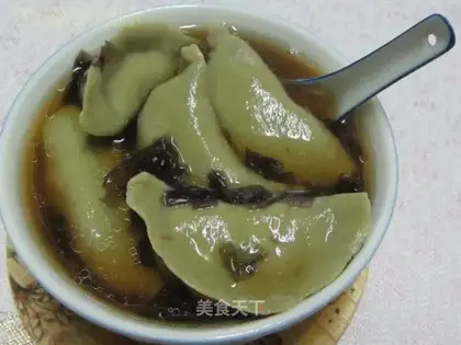 Soba noodles and onion beef dumplings
